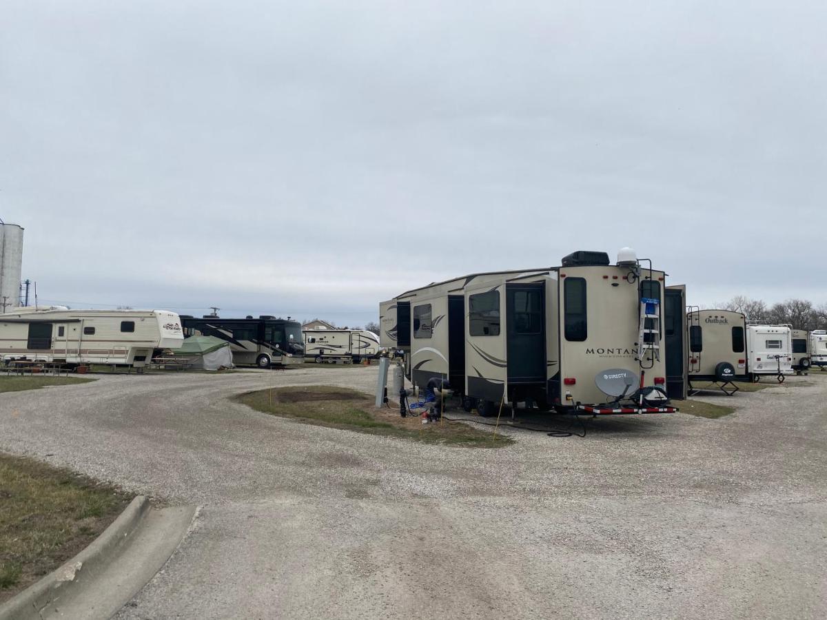 Garnett Hotel & Rv Park Екстер'єр фото