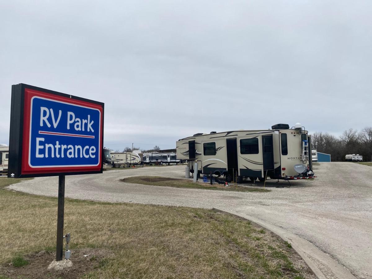 Garnett Hotel & Rv Park Екстер'єр фото